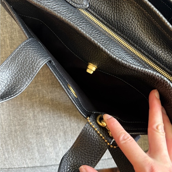 Coach Cargo Tote Bag - Brass/Black.Excellent condition with all packaging. - Picture 6 of 8